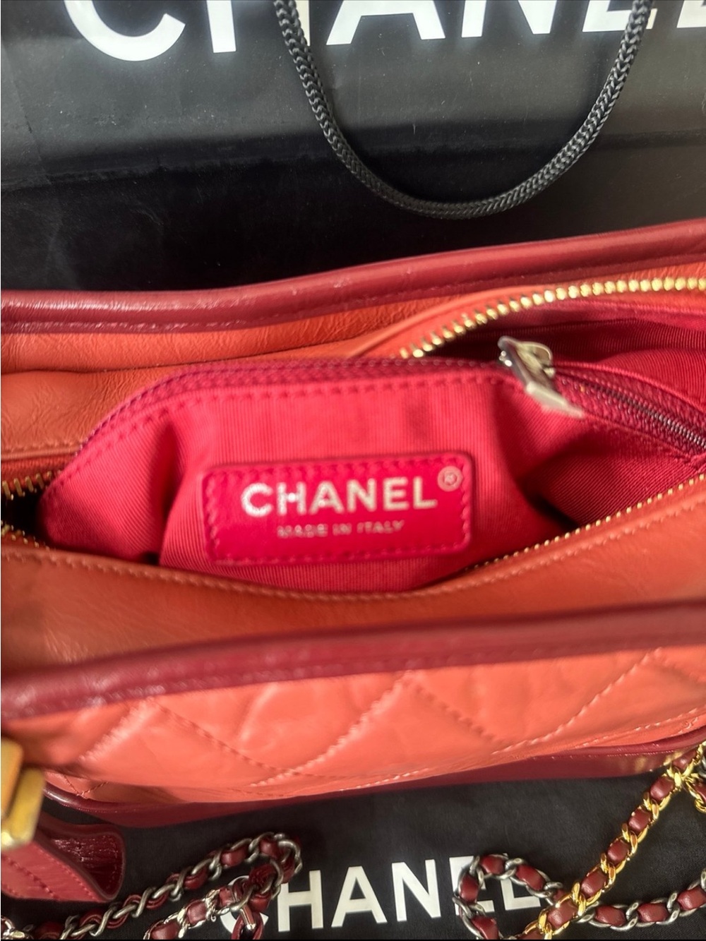 CHANEL Red Quilted Leather Crossbody with CC Charm and Chain Strap - Picture 6 of 13